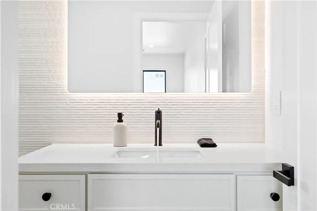 2934 Haven Street, Los Angeles, California 90032 home-pic-24